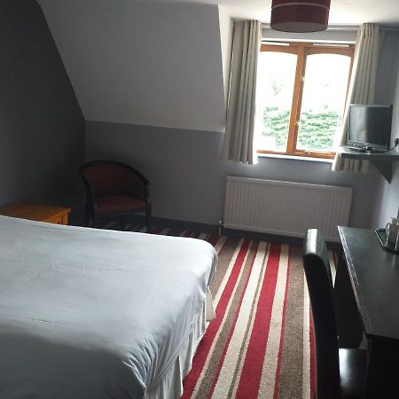 The Airman Hotel Shefford Екстериор снимка