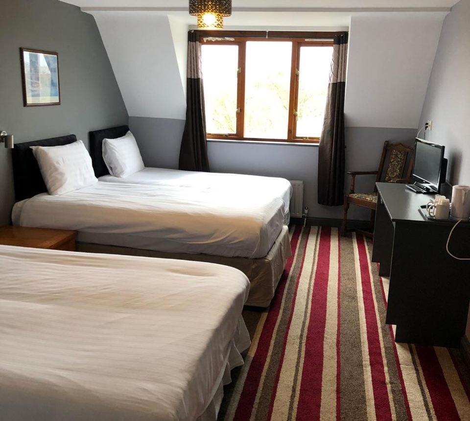 The Airman Hotel Shefford Екстериор снимка