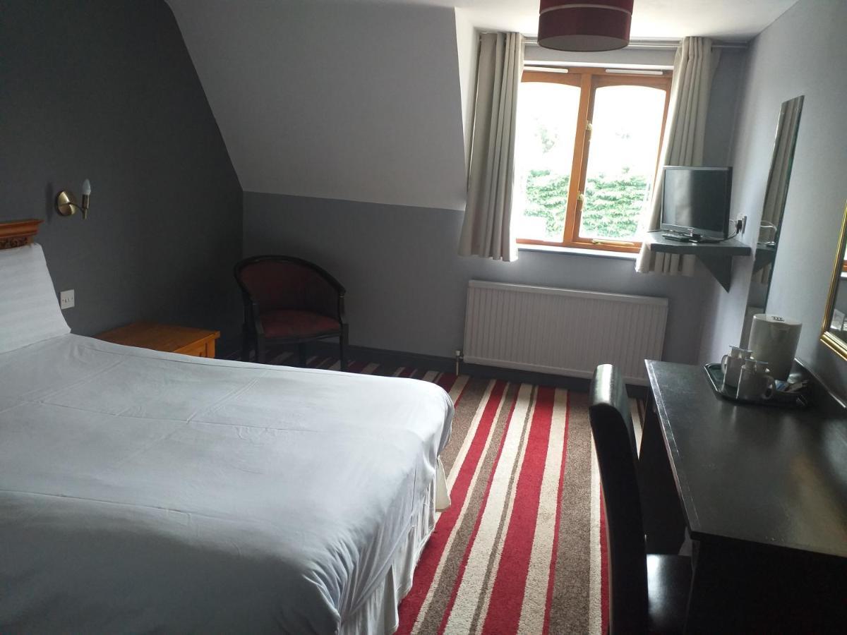 The Airman Hotel Shefford Екстериор снимка