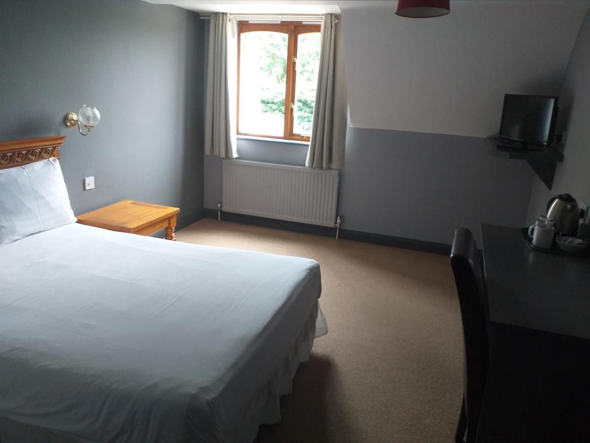 The Airman Hotel Shefford Екстериор снимка