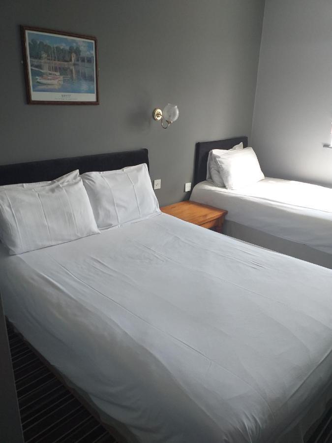 The Airman Hotel Shefford Екстериор снимка